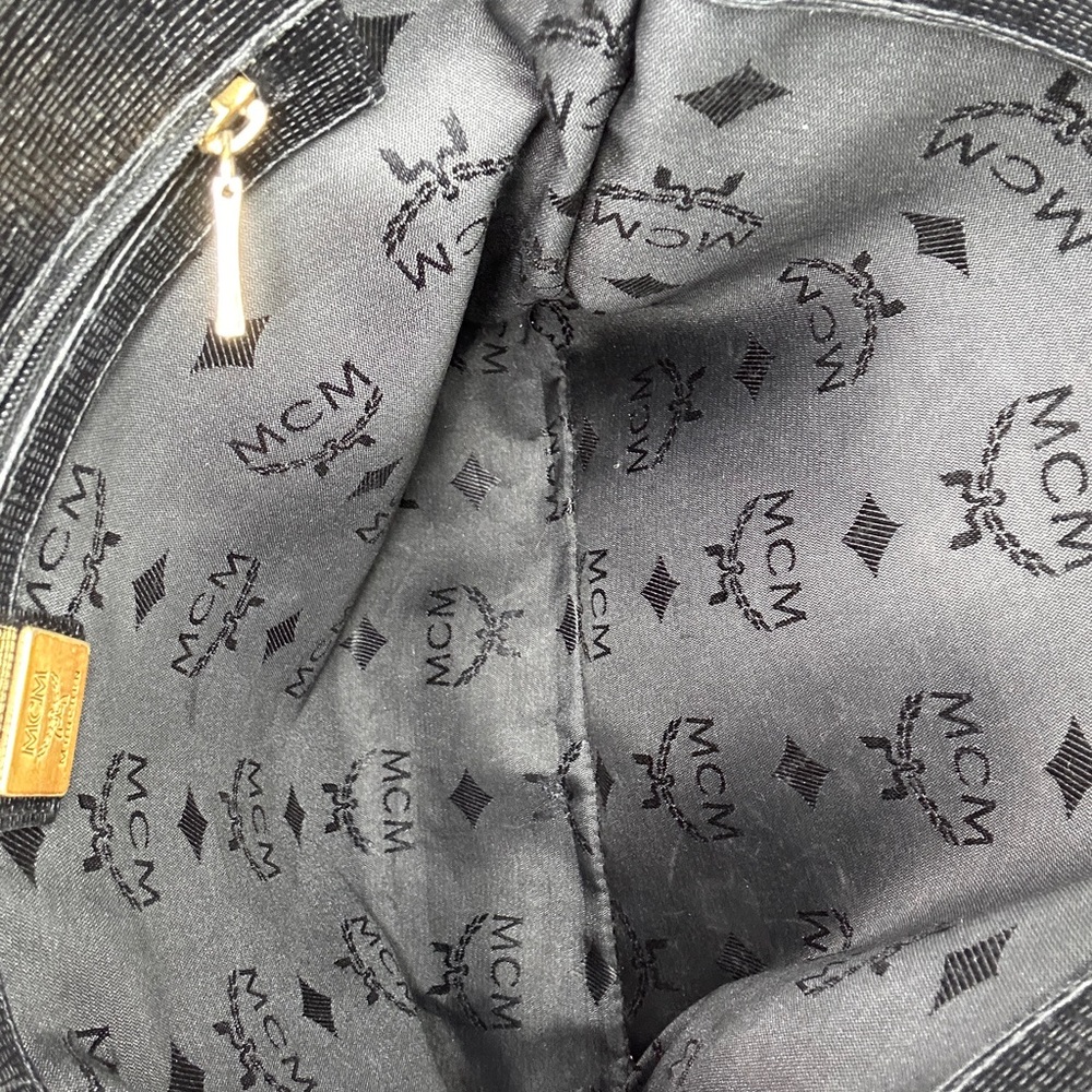 MCM Munchen Black Leather Tote with Gold Logo Plaque COA - Picture 4 of 8